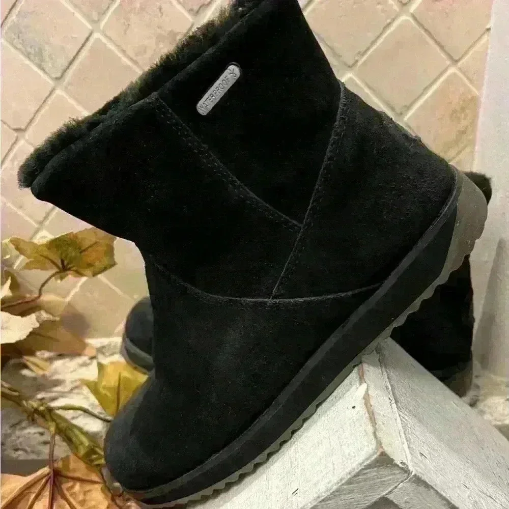 EMU Australia Womens Sz 7 Tasman Black Sheepskin Snow Winter Boots Waterproof